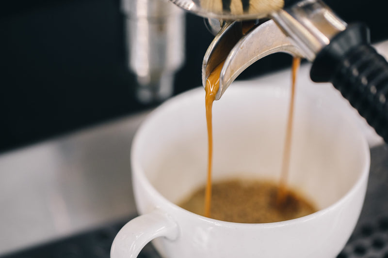 How much coffee does a cafe use per week?